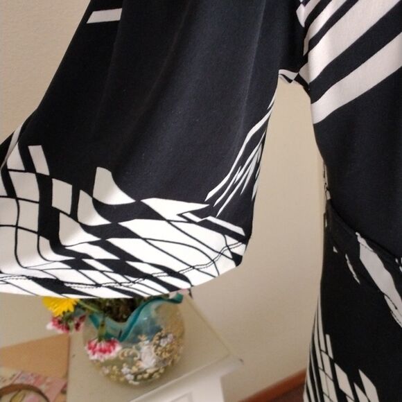 BCBG Max Azria Soft Knit Dress - Picture 6 of 10